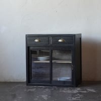 ガラス戸棚