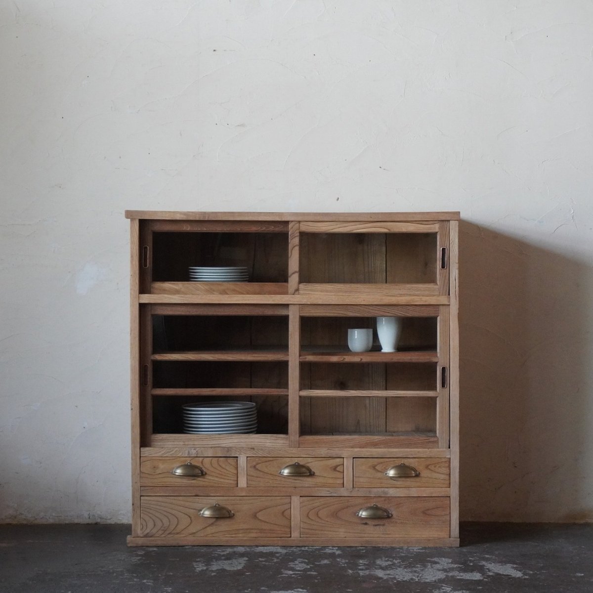 ガラス戸棚 欅 | DEMODE FUKUNAKA