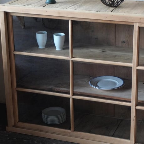 ガラス戸棚　カウンター