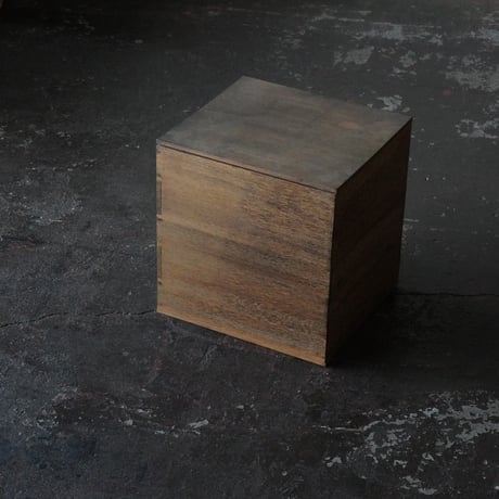 木箱　台