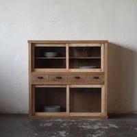 ガラス戸棚