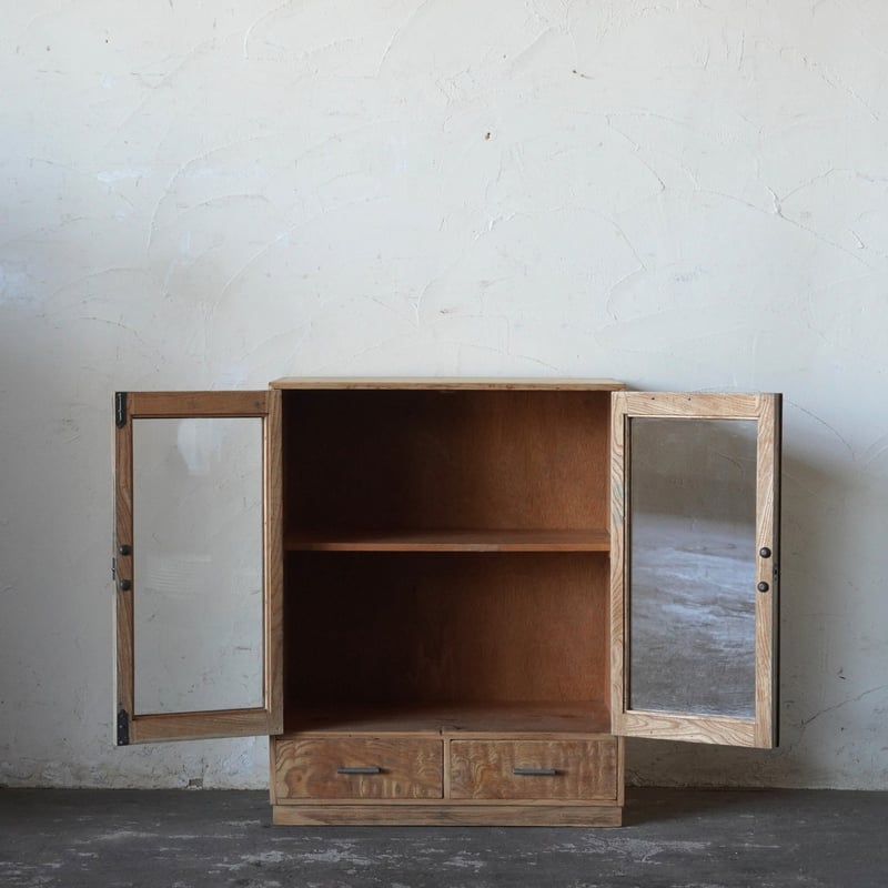 ヴィンテージ　飾り棚　2面ガラス扉 Amazon｜食器棚 カップボード キャビネット ガラス扉付き 収納