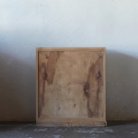 ガラス戸棚