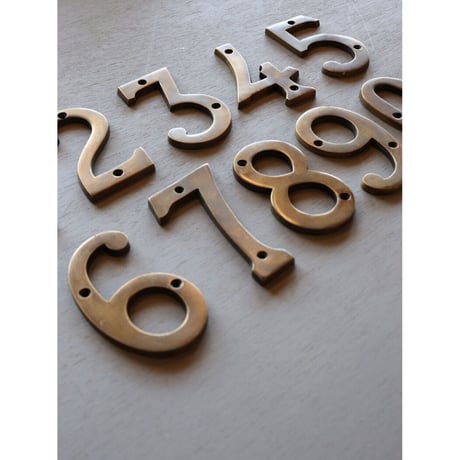 真鍮　数字　大