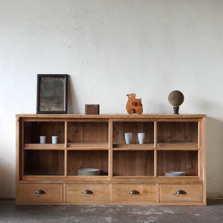 ガラス戸棚　カウンター