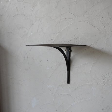鉄の棚