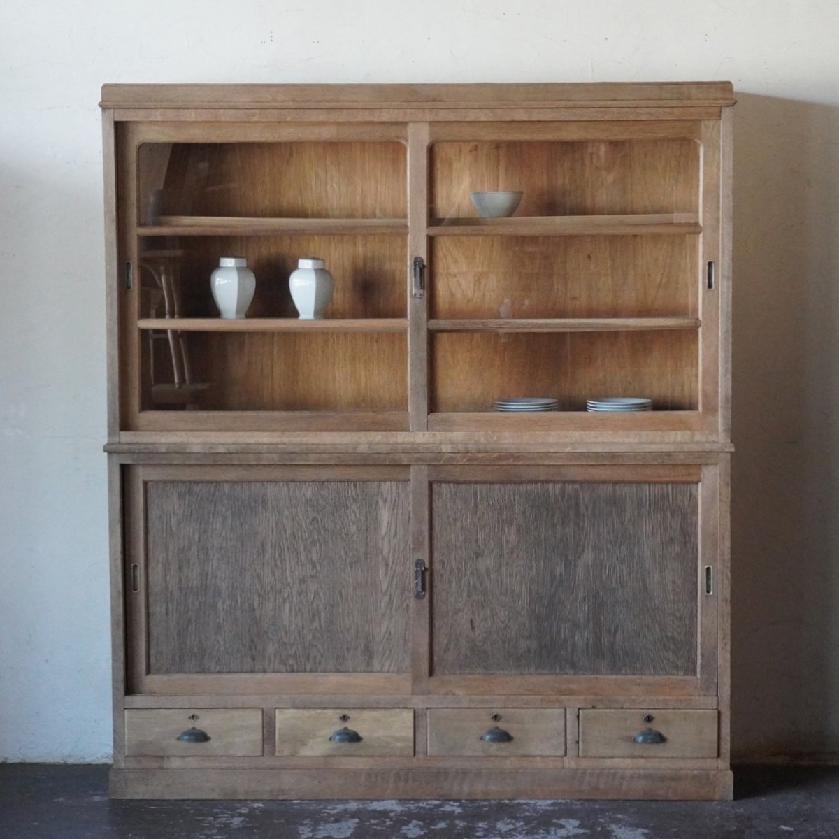 大きなガラス戸棚 楢 | DEMODE FUKUNAKA