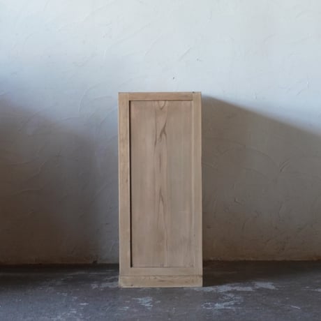 ガラス戸棚