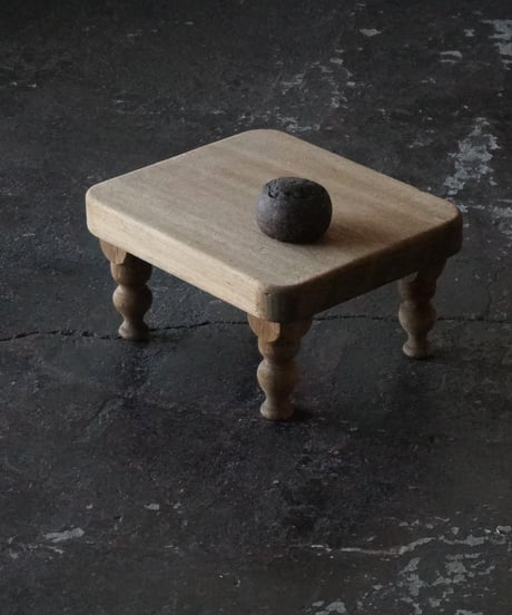 ディスプレイテーブル　DEMODE Gear side Table コンクリートファイバー コンクリートテーブル