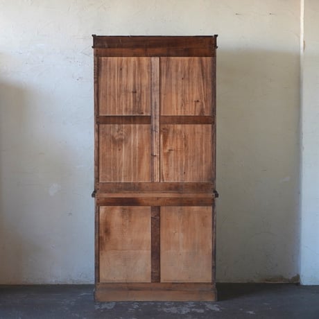 ガラス扉棚