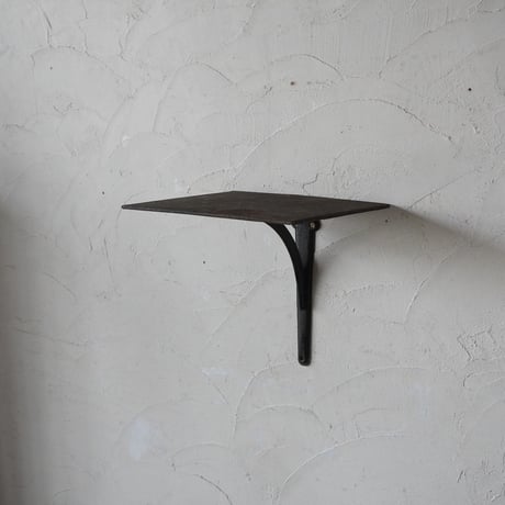 鉄の棚