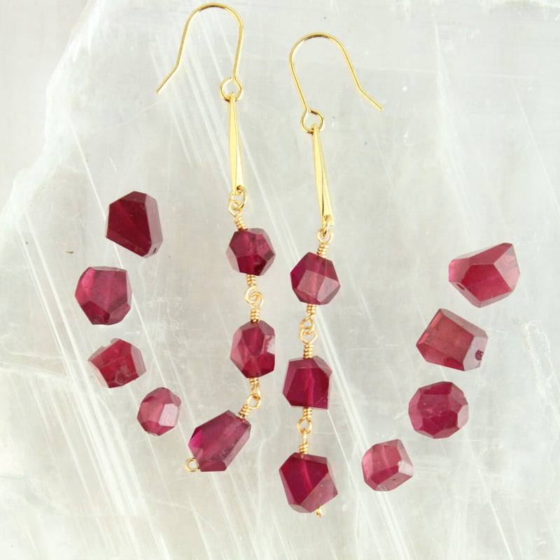 高品質】モザンビーク ルビー 3連耳飾り | Mizuka Kitchen Jewelry
