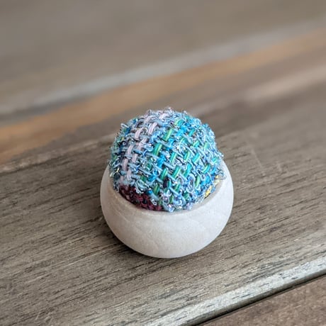 手織り　たまこのちび針山