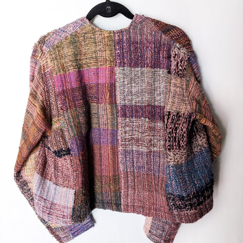 さをり織　手織り　ウール混ノーカラージャケット 紫 ピンク系 さをり織 手織り ウール混ノーカラージャケット 紫 ピンク系