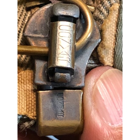 一点物、貴重な本物のMA-1黒タグ品ver.1ですが、少し残念！