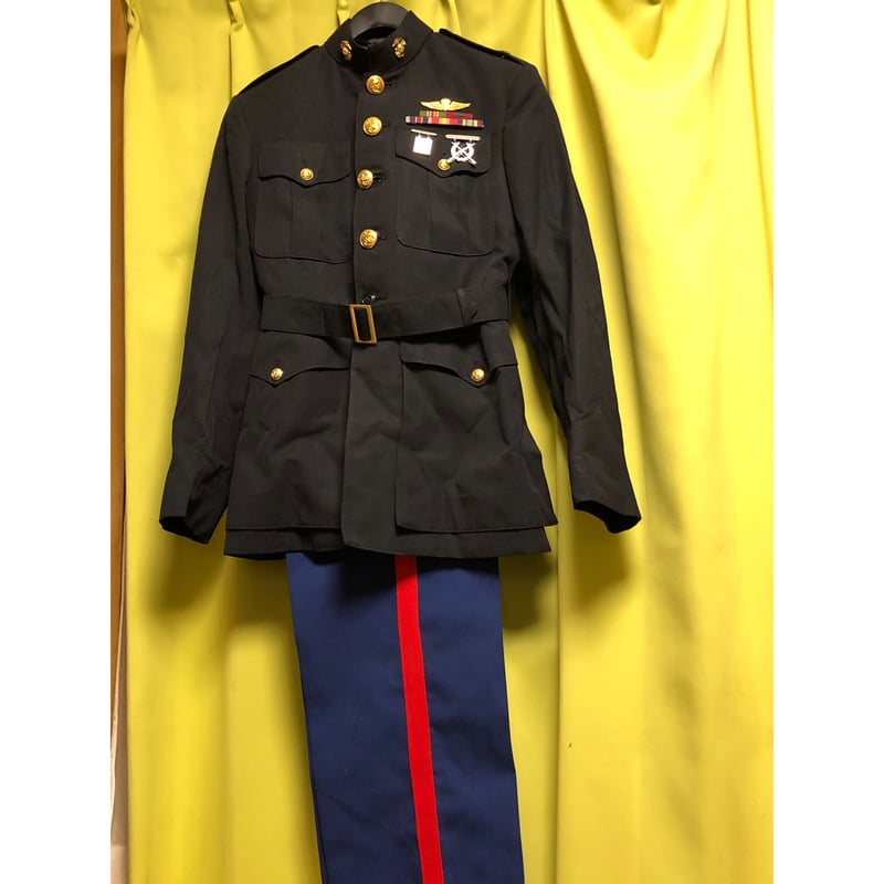 一点物、本物米海兵隊将校用儀礼服の上下セットです。(制帽は 一点物、本物米海兵隊将校用儀礼服の上下セットです。(制帽は
