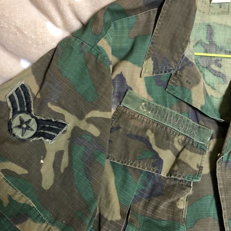 一点物、本物ブラウンリーフ半袖仕立て直しUSAF、ODフルパッチ付き