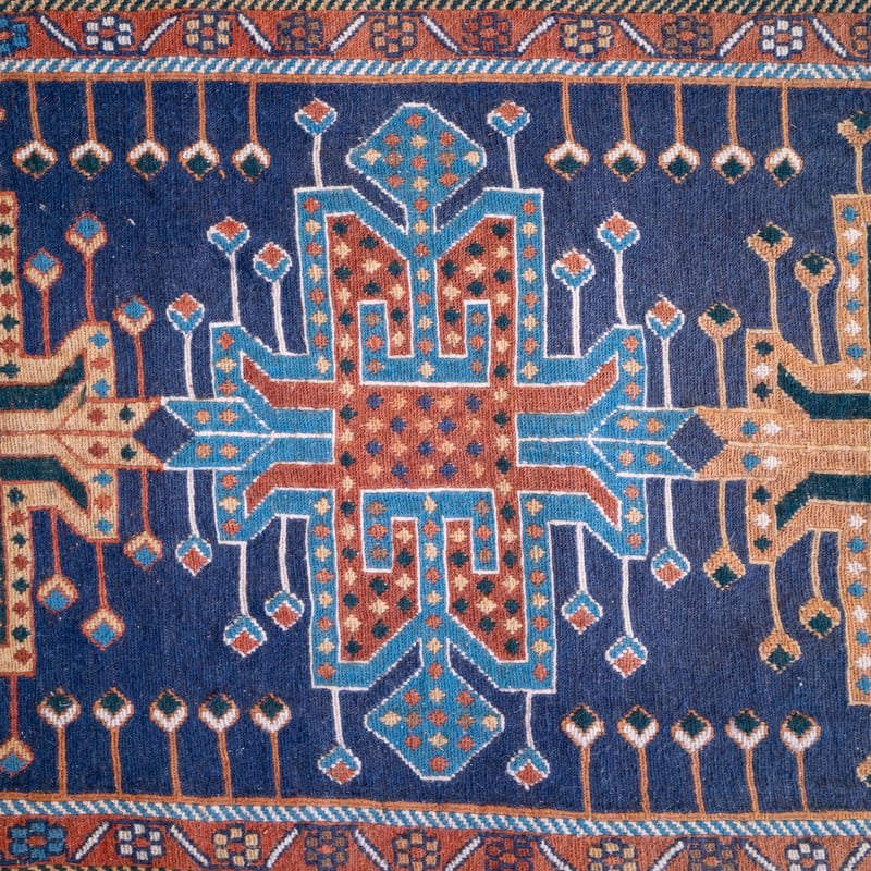 コーカサス地方 ジョージアン絨毯 青 横長 | Scandinavian Keramik