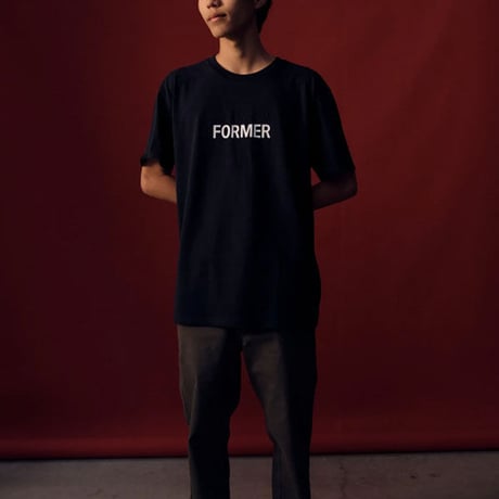 FORMER Tシャツ 半袖 黒 ロゴ 定番 レガシー フォーマー　FORMER  LEGACY TEE（BLACK）
