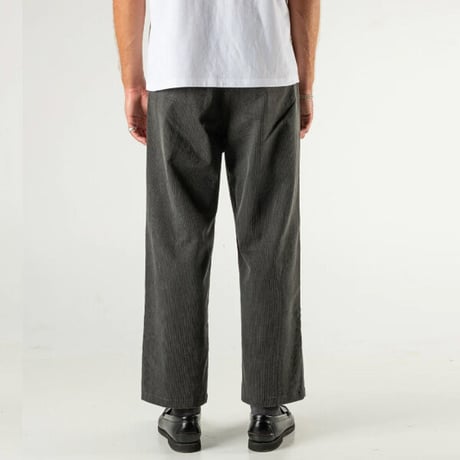 FORMER パンツ スケート フォーマー　FORMER AG SKATE SLACK PANT（CHARCOAL PINSTRIPE） メンズ フォーマー