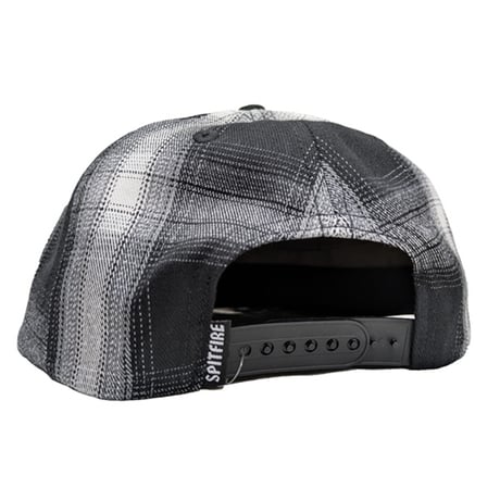 SPITFIRE WHEELS キャップ スピットファイア ブラックｘホワイト　SPIT FIRE CLASSIC ’87 SWIRL PATCH SNAPBACK CAP （BLACK/WHITE）