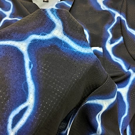 VOLCOM シャツ 半袖 黒 ボルコム メンズ　FEATURED ARTIST TRAVIS SPINKS SHORT SLEEVE SHIRT (BLACK)