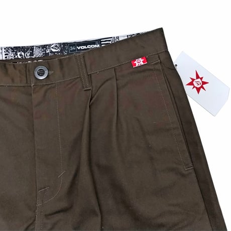 SALE VOLCOM ボルコム パンツ チノパンツ メンズ　Tokyo True Featured Artist Yusuke Services Pants （Dark Brown）