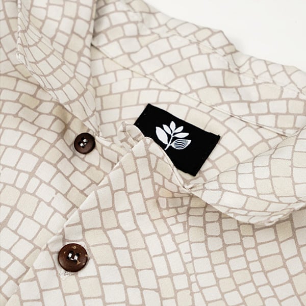 MAGENTA SKATEBOARDS シャツ 半袖 ベージュ マゼンタ マジェンタ MOSA