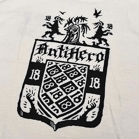 ANTIHERO SKATEBOARDS Tシャツ アンタイヒーロー アイボリー 半袖 COAT OF ARMS S/S TEE (CREAM)