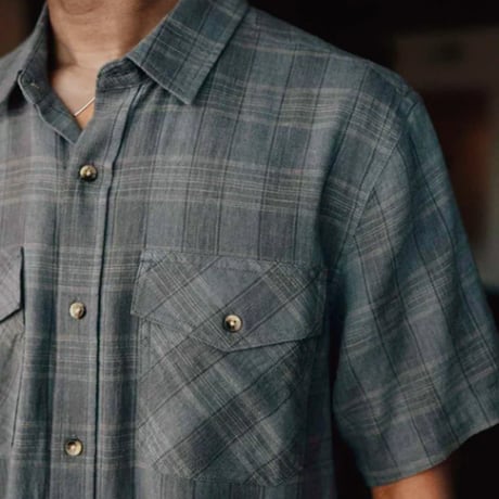 BRIXTON シャツ 半袖 ブリクストン メンズ 青　MEMPHIS LINEN BLEND S/S WOVEN SHIRT （Flint Stone Blue/Cinder Grey）