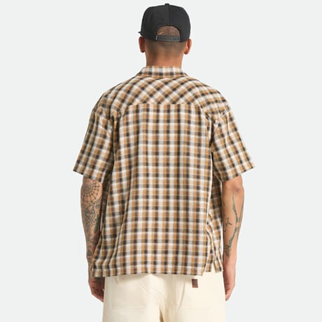 BRIXTON シャツ 半袖 ブリクストン メンズ 　CRU LINEN BLEND PLAID S/S WVN SHIRT （BLACK/TOBACCO PLAID）