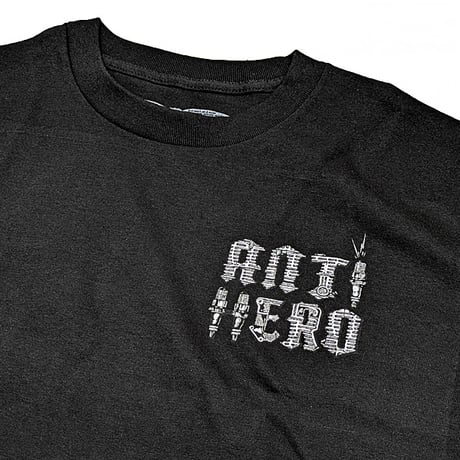ANTIHERO SKATEBOARDS Tシャツ アンタイヒーロー 黒 半袖　ANTIHERO REVVINGTON S/S TEE (BLACK)