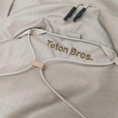 TETON BROS. ティートンブロス バックパック　TETON BROS Scrambling Pack 17L （Desert　Black）