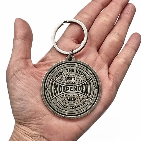 INDEPENDENT SKATEBOARD キーホルダー アクセサリー インディペンデント　Pavement Span Keychain Independent