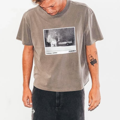 FORMER Tシャツ 半袖 ブラウン フォーマー TEE　FORMER IGNITE BOXY T-SHIRT （WSHBRWN）