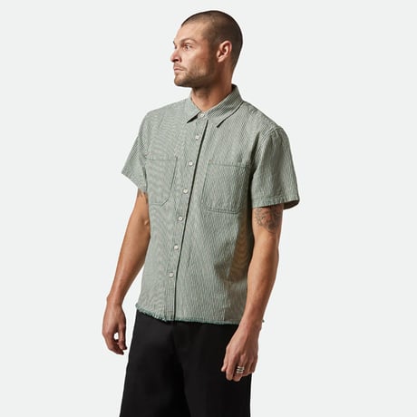 BRIXTON シャツ 半袖 ブリクストン メンズ グリーン　ASSEMBLY S/S WOVEN SHIRT （PINE NEEDLE/WHITE CAP）