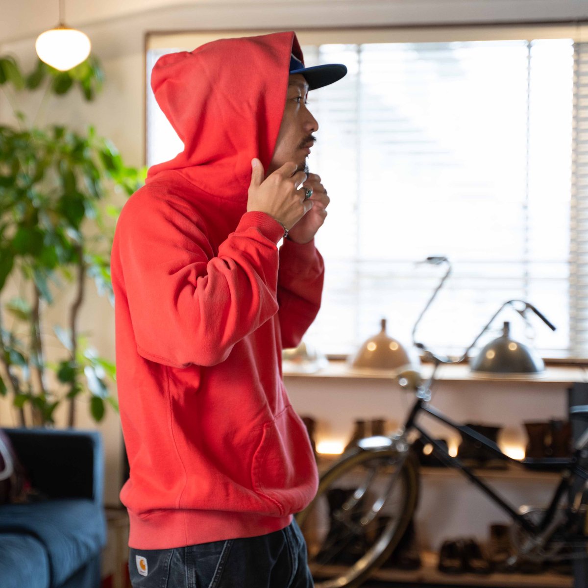 RED】MISSION DISTRICT SUN FADED PULLOVER HOODIE RED】MISSION DISTRICT SUN FADED PULLOVER HOODIE