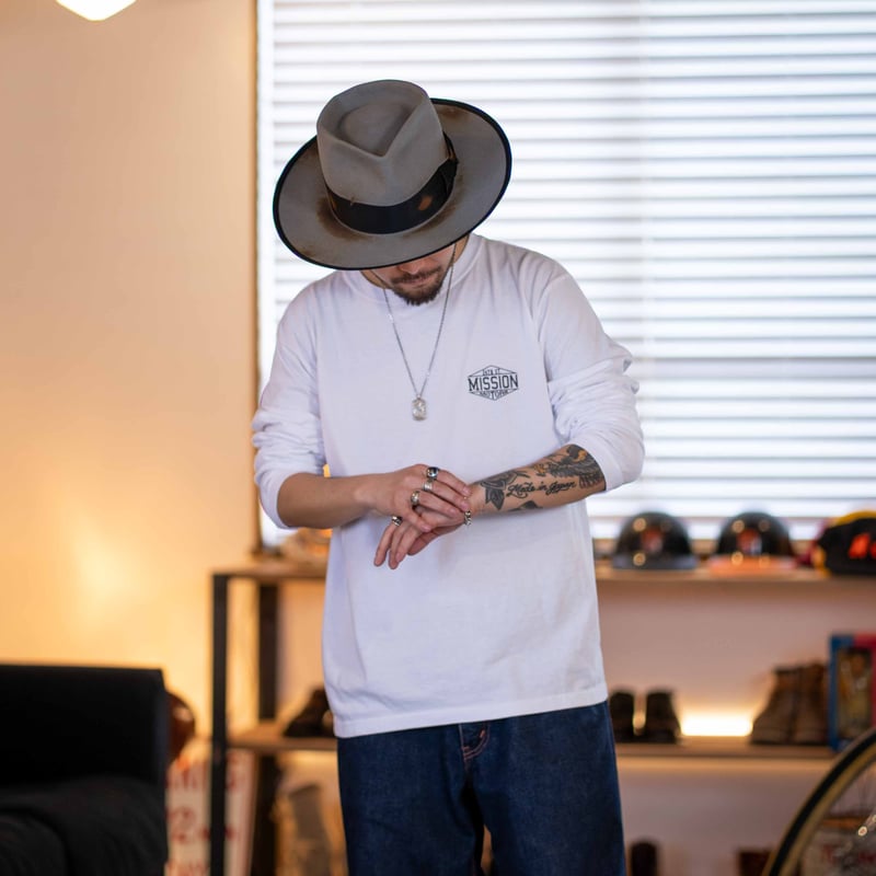 24th st. Mission Motors Long Sleeve T shirt (Wh