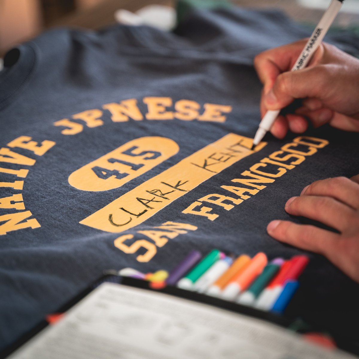 ネイティブジャパニーズ　Ｔシャツ ネイティブジャパニーズNATIVE.J.CREW Tシャツ レッド - メルカリ