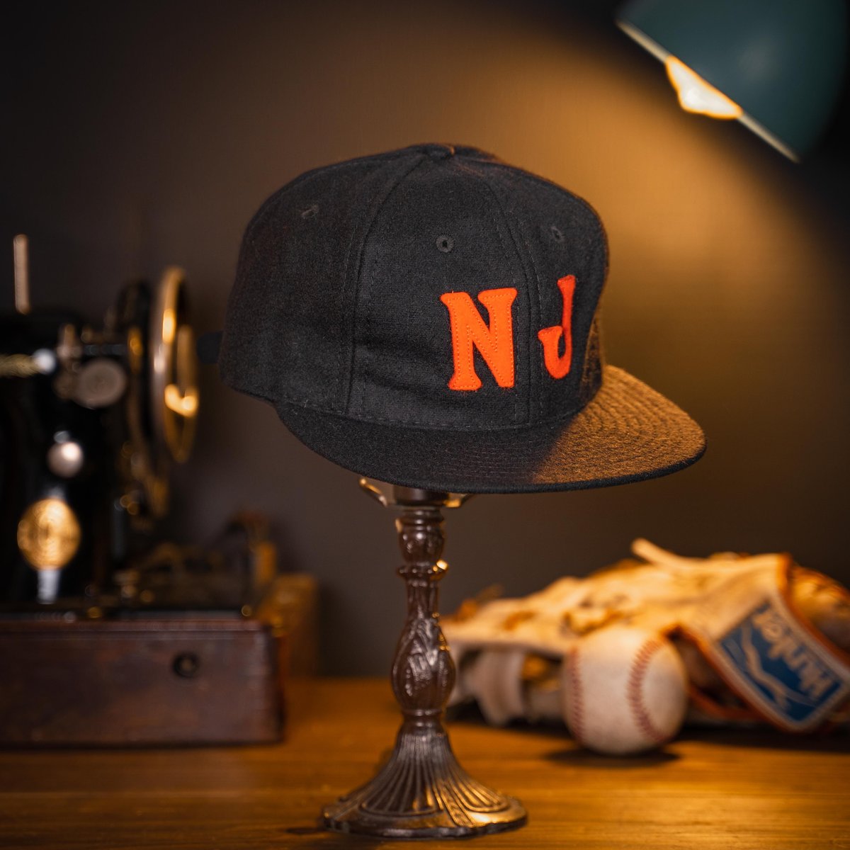 ebbets field エベッツフィールド ネイティブジャパニーズ デーモンズ A vintage clothing lover makes a cap with all his heart