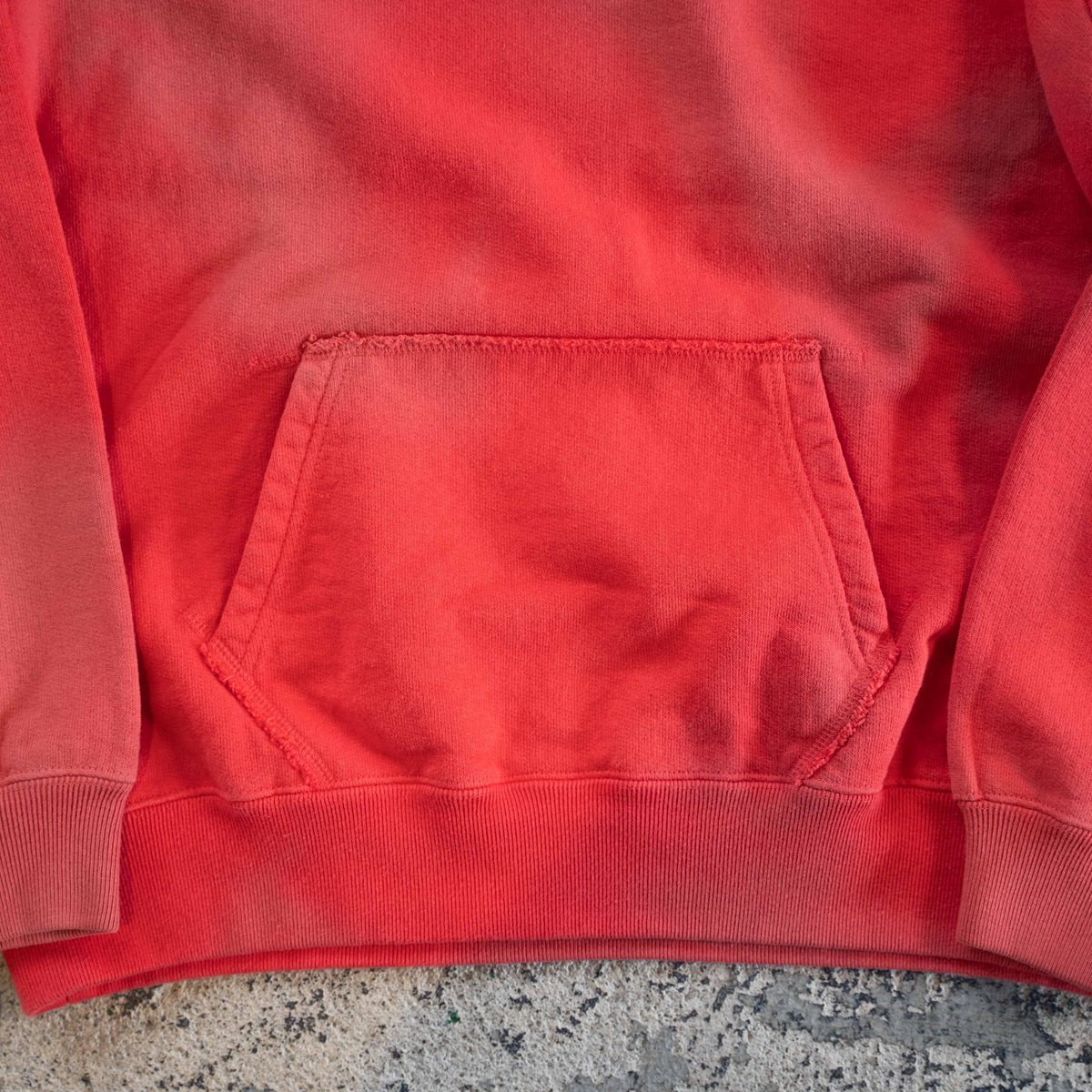 RED】MISSION DISTRICT SUN FADED PULLOVER HOODIE RED】MISSION DISTRICT SUN FADED PULLOVER HOODIE