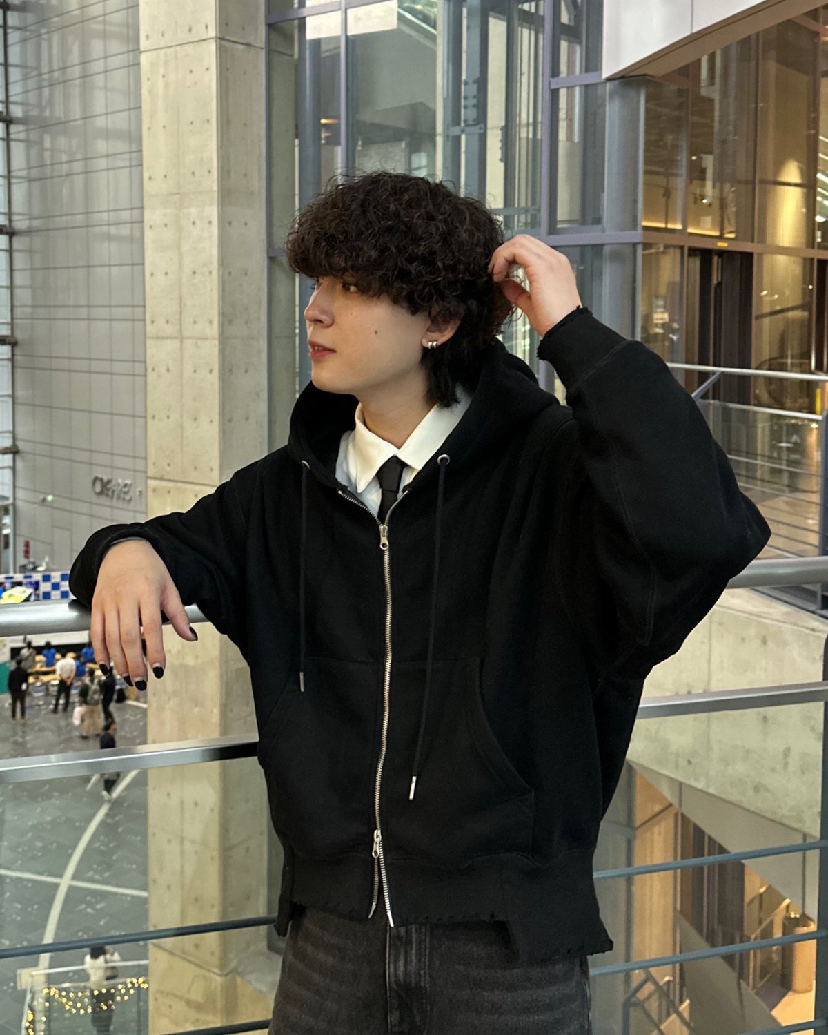 短丈断ズレダメージフルジップパーカー【BLACK】 | Mr.Creape