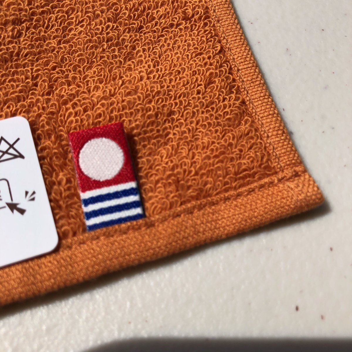 今治ハンドタオル ／バーニーズマウンテンドッグ刺繍入り【正式認定証