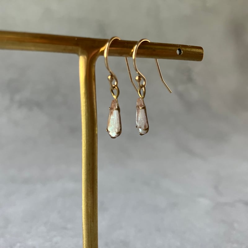 アンティーク ローズカットサフィレット ピアス アンティーク ローズ