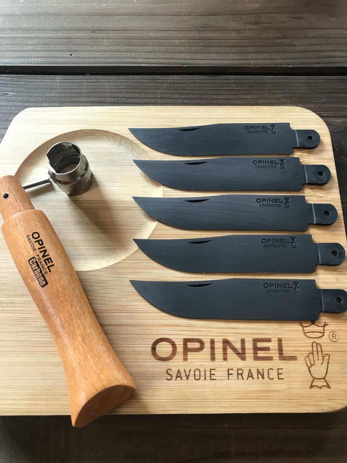 Sランク オピネル Opinel No.9 カーボン 黒錆加工済み【バラ】 | River F...