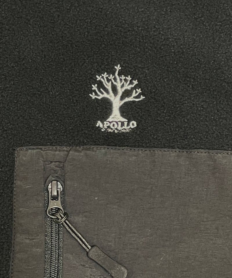 カネノナルキ🌳 刺繍ロゴ アポロマイクロフリース ベスト | A STUDIO カネノナルキ🌳 刺繍ロゴ アポロマイクロフリース ベスト | A STUDIO