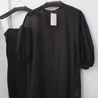 新品 定価29700円 ウィムガゼット 春夏 ギャザー ワンピース 黒 新品 定価29700円 ウィムガゼット 春夏 ギャザー ワンピース 黒