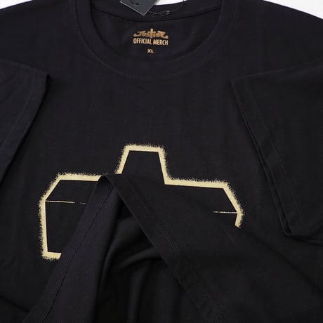 新品 XL ジャスティス 公式 クロス プリント Tシャツ 黒 ブラック 金