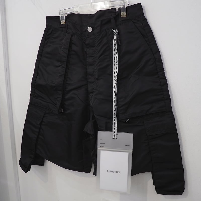 新品 定価22万円 ビーワンアーカイブ 24ss 再構築 カーゴ ショートパンツ 新品 定価22万円 ビーワンアーカイブ 24ss 再構築 カーゴ ショート