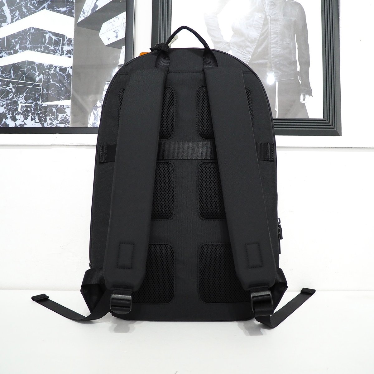 新品 定価25080円 モレスキン 防水 メトロ バックパック 黒 ブラック 